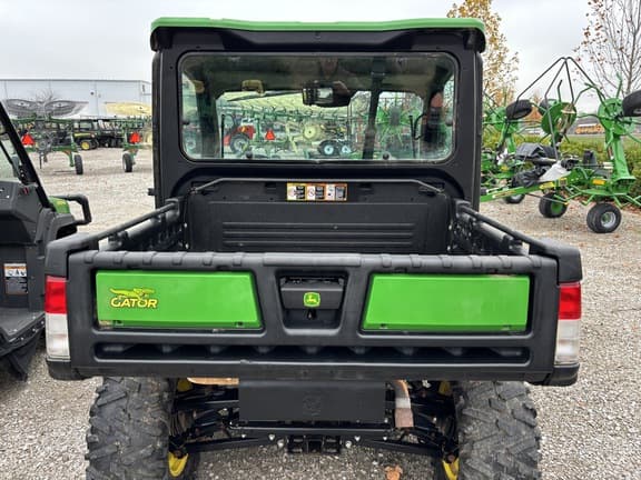 Image of John Deere XUV 835R equipment image 3