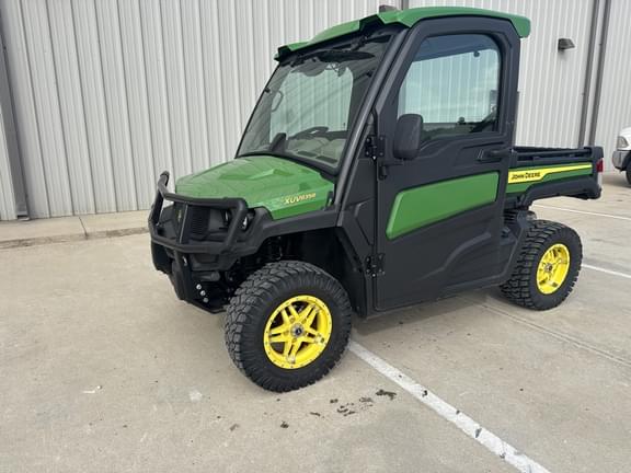 Image of John Deere XUV 835R equipment image 3