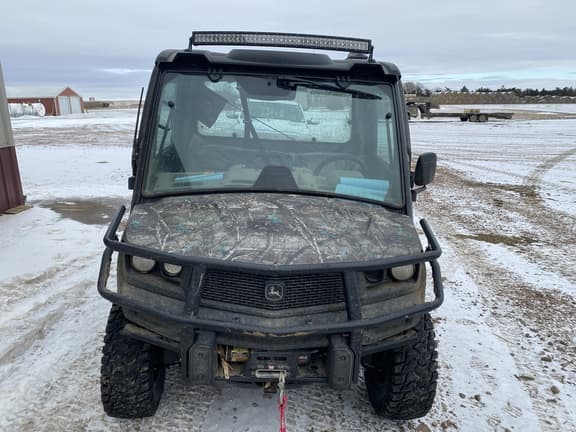 Image of John Deere XUV 835R equipment image 1