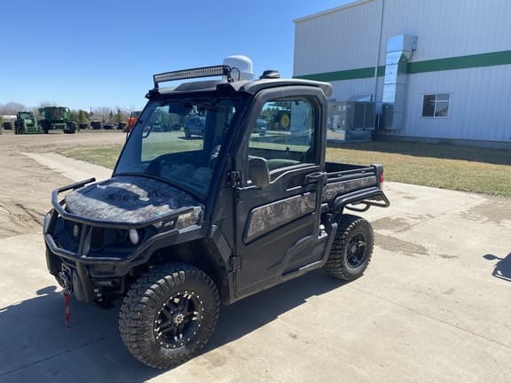 Image of John Deere XUV 835R Primary image