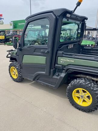 Image of John Deere XUV 835R equipment image 3