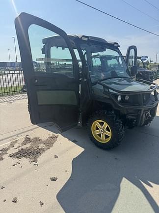 Image of John Deere XUV 835R equipment image 4
