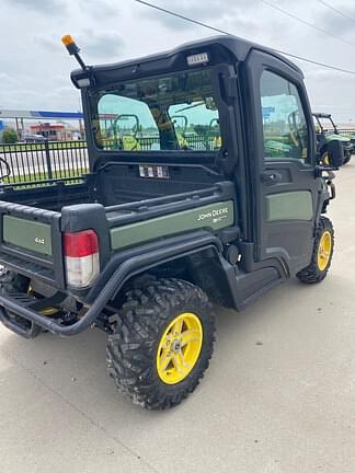 Image of John Deere XUV 835R equipment image 1