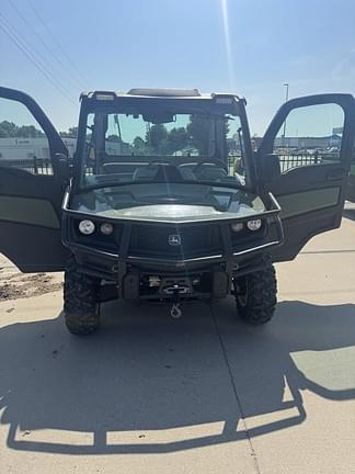 Image of John Deere XUV 835R Primary image