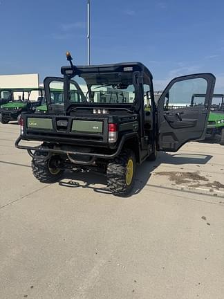 Image of John Deere XUV 835R equipment image 2