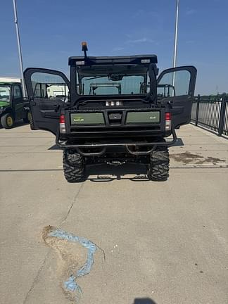 Image of John Deere XUV 835R equipment image 1