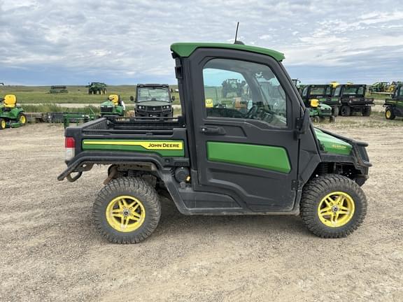 Image of John Deere XUV 835R equipment image 2