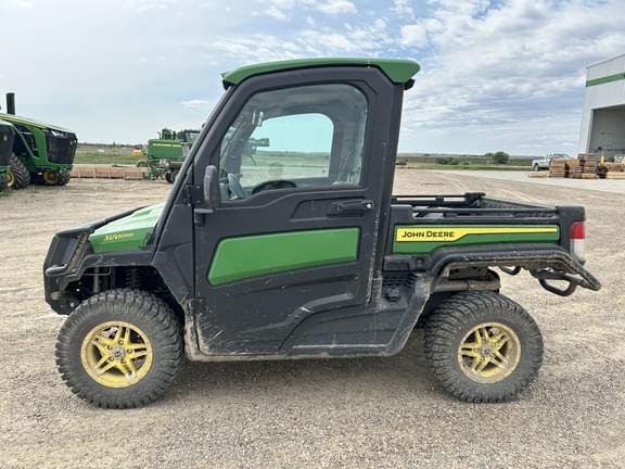 Image of John Deere XUV 835R equipment image 3