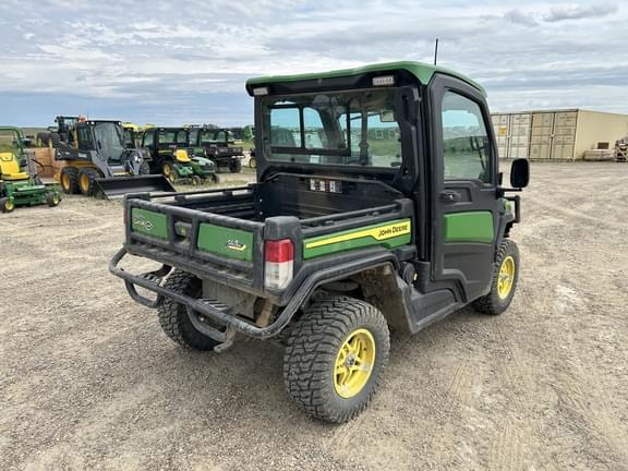 Image of John Deere XUV 835R equipment image 4