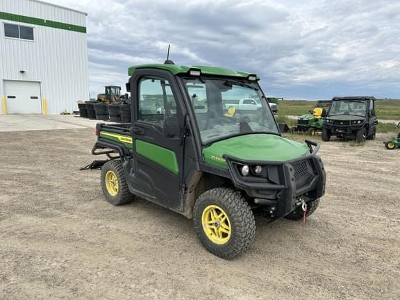 Image of John Deere XUV 835R equipment image 1