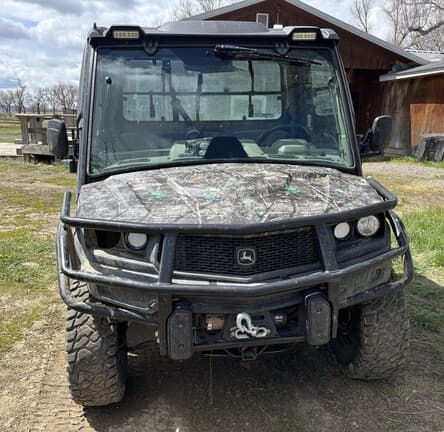 Image of John Deere XUV 835R equipment image 1