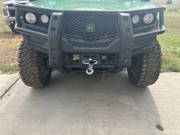 Image of John Deere XUV 835R equipment image 4