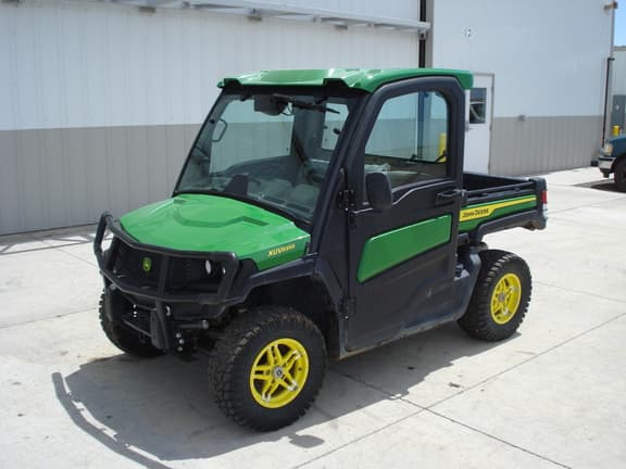 Image of John Deere XUV 835R equipment image 4
