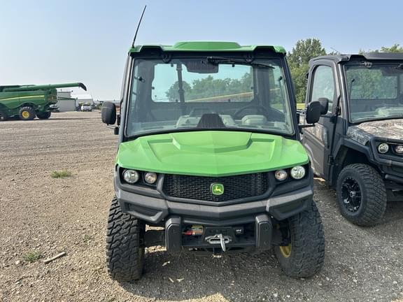 Image of John Deere XUV 835R equipment image 3