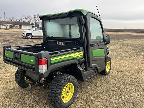 Image of John Deere XUV 835R equipment image 3