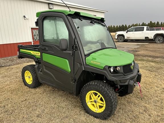 Image of John Deere XUV 835R Primary image