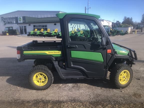 Image of John Deere XUV 835R equipment image 3