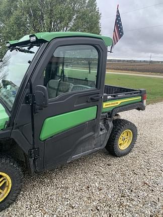 Image of John Deere XUV 835R equipment image 1