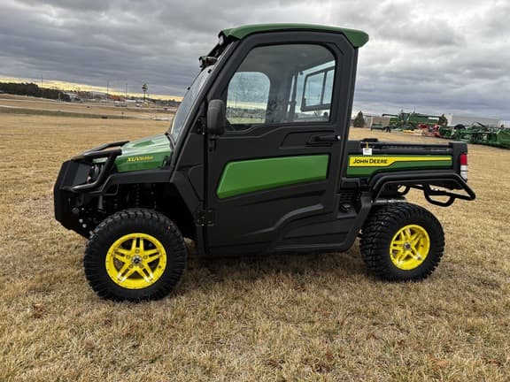 Image of John Deere XUV 835R equipment image 2