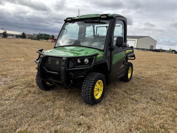 Image of John Deere XUV 835R equipment image 3