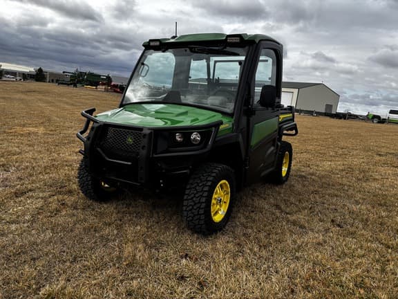 Image of John Deere XUV 835R equipment image 4
