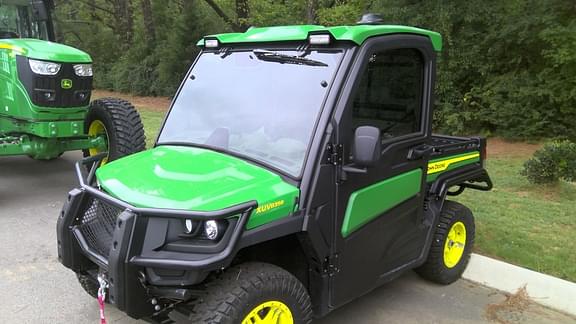 Image of John Deere XUV 835R equipment image 2