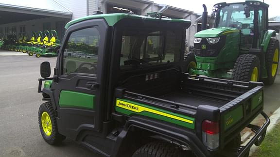 Image of John Deere XUV 835R equipment image 3