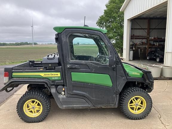 Image of John Deere XUV 835R equipment image 2