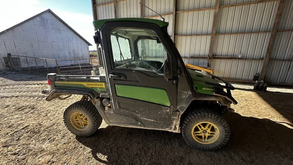 Image of John Deere XUV 835R equipment image 1
