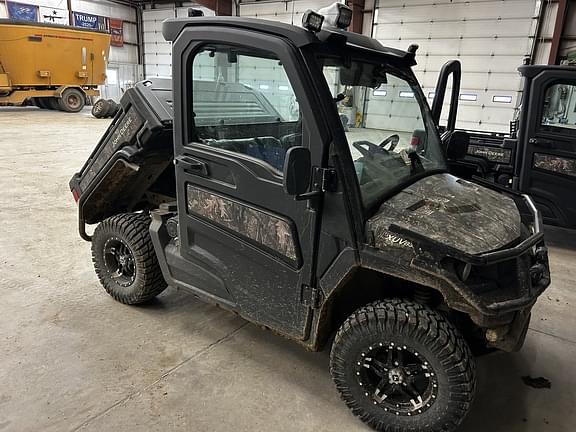 Image of John Deere XUV 835R equipment image 3