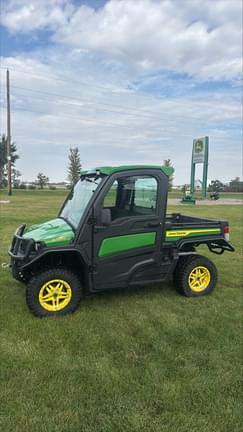 Image of John Deere XUV 835R Primary image