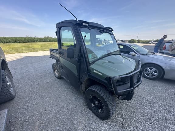 Image of John Deere XUV 835R equipment image 1