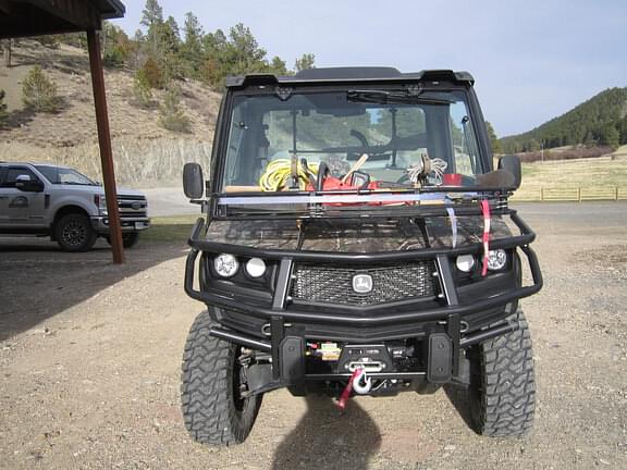 Image of John Deere XUV 835R equipment image 1