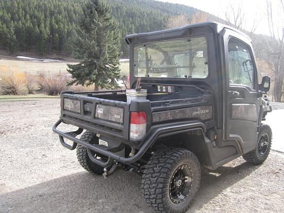 Image of John Deere XUV 835R equipment image 4