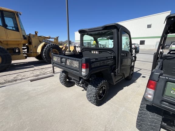 Image of John Deere XUV 835R equipment image 3