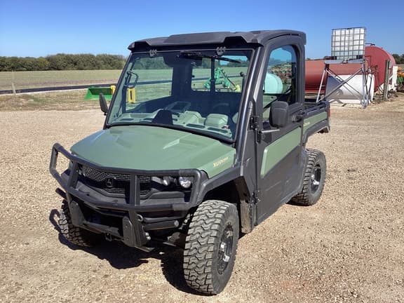 Image of John Deere XUV 835R equipment image 2