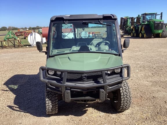 Image of John Deere XUV 835R equipment image 3