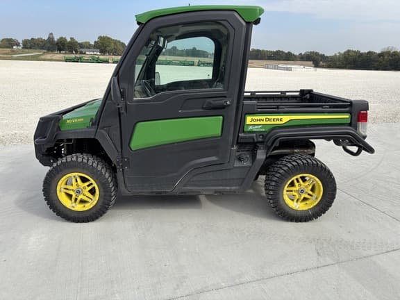Image of John Deere XUV 835R equipment image 1