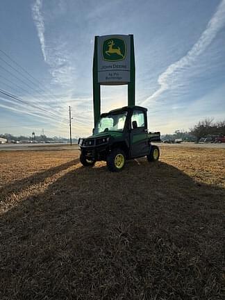 Image of John Deere XUV 835R equipment image 2