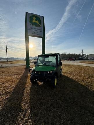 Image of John Deere XUV 835R equipment image 3