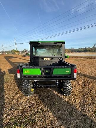 Image of John Deere XUV 835R equipment image 4