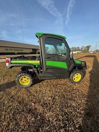 Image of John Deere XUV 835R Primary image