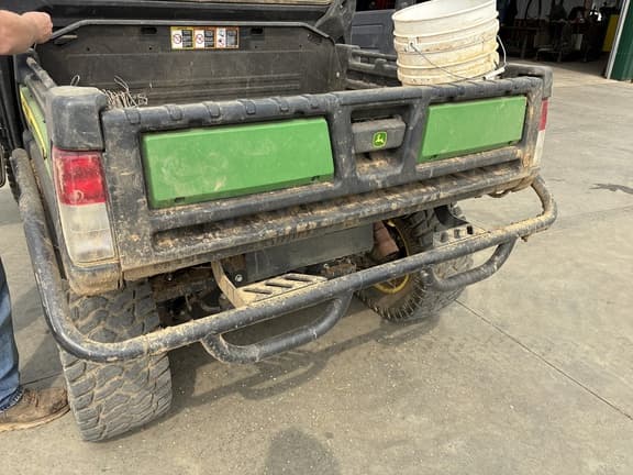 Image of John Deere XUV 835R equipment image 2