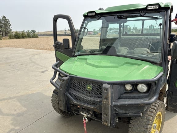 2024 John Deere XUV 835R Equipment Image0