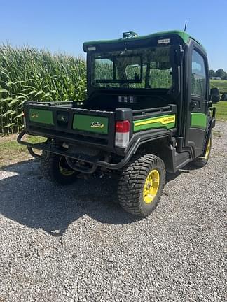 Image of John Deere XUV 835R equipment image 3