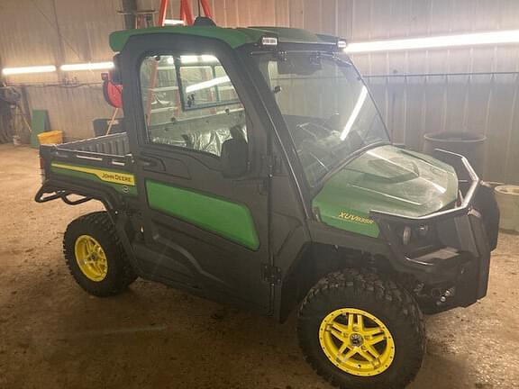 Image of John Deere XUV 835R equipment image 1