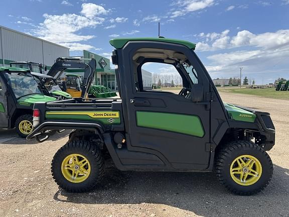 Image of John Deere XUV 835R equipment image 4
