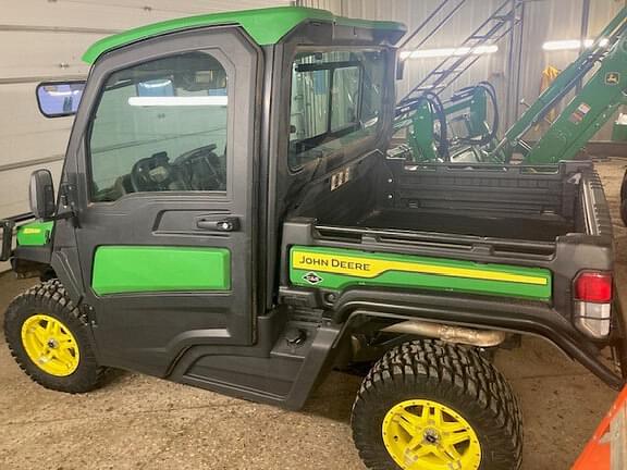 Image of John Deere XUV 835R equipment image 3