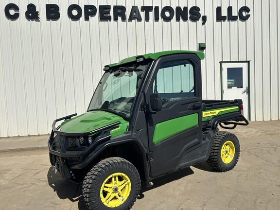 2024 John Deere XUV 835R Equipment Image0
