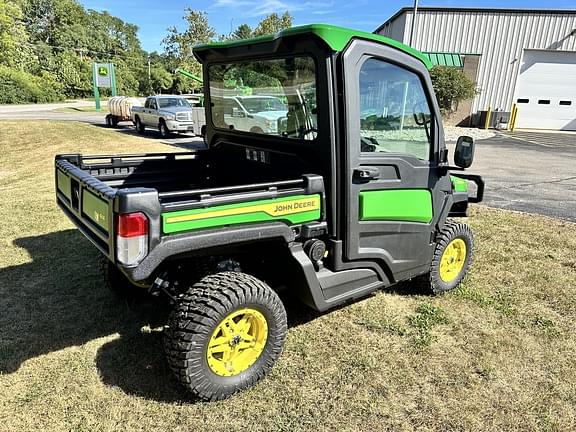 Image of John Deere XUV 835R equipment image 2